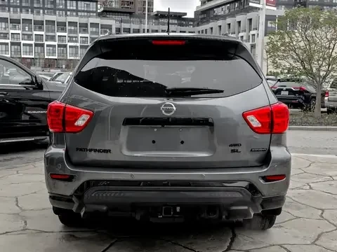 Nissan Pathfinder CARFAX, снимка 3 - Автомобили и джипове - 55162269