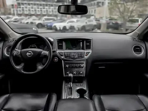 Nissan Pathfinder CARFAX, снимка 6 - Автомобили и джипове - 55162269