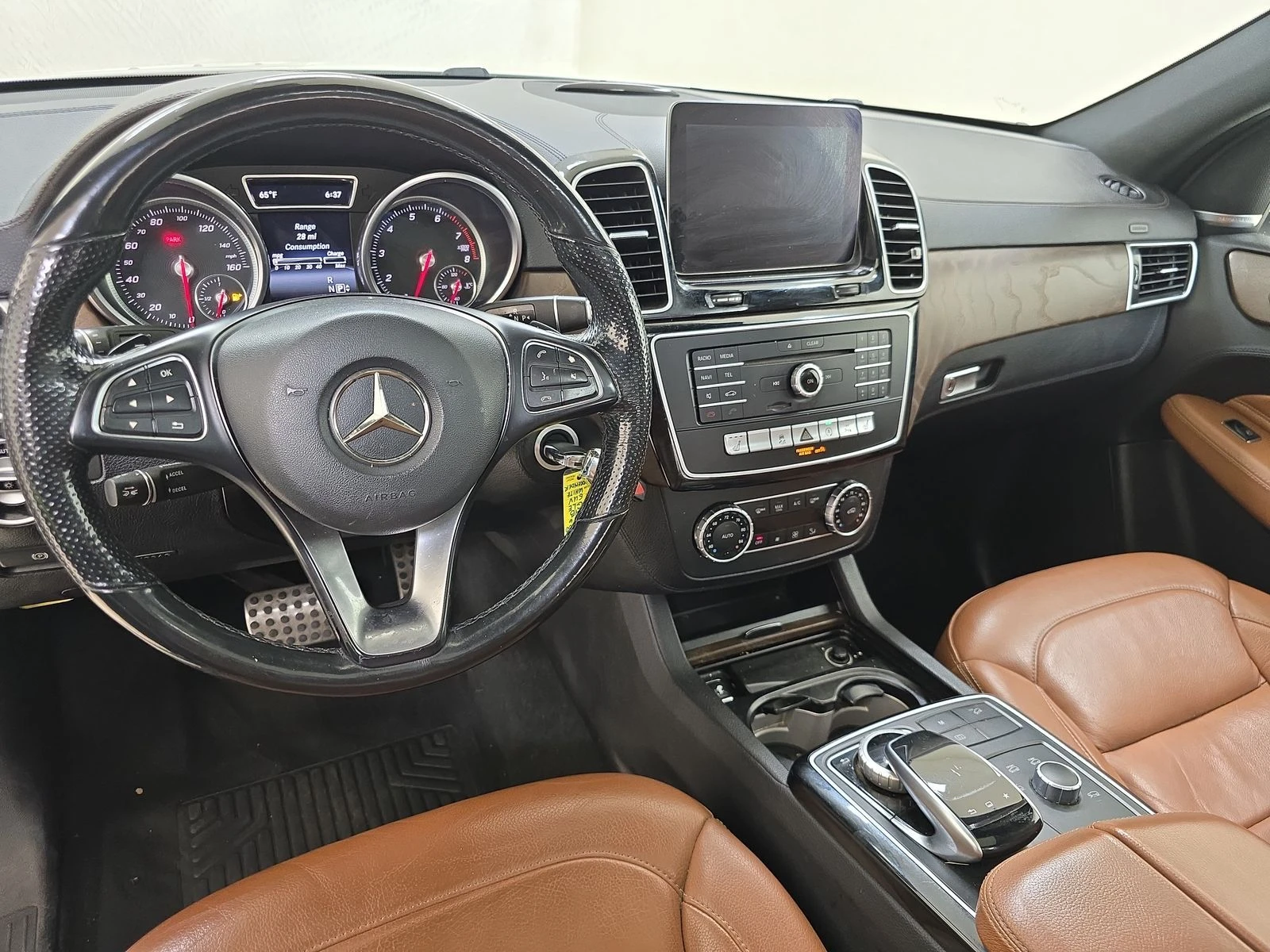 Mercedes-Benz GLE 400 4MATIC* AMG* LED* Harman* Distronic* М.точка* Подг - изображение 10