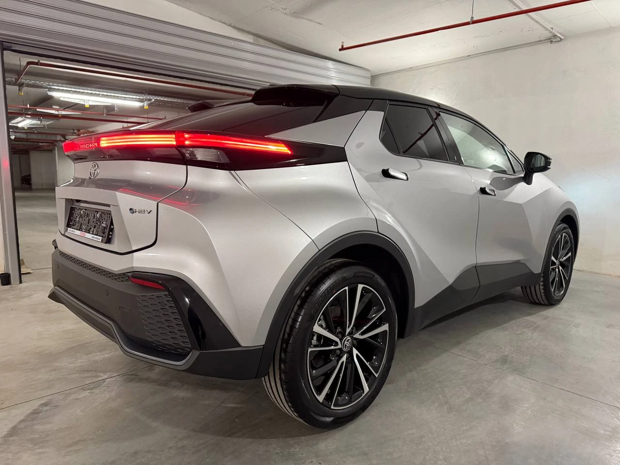 Toyota C-HR 2.0 Lounge* JBL* Memory* Ambient* НАЛИЧНА  - изображение 5