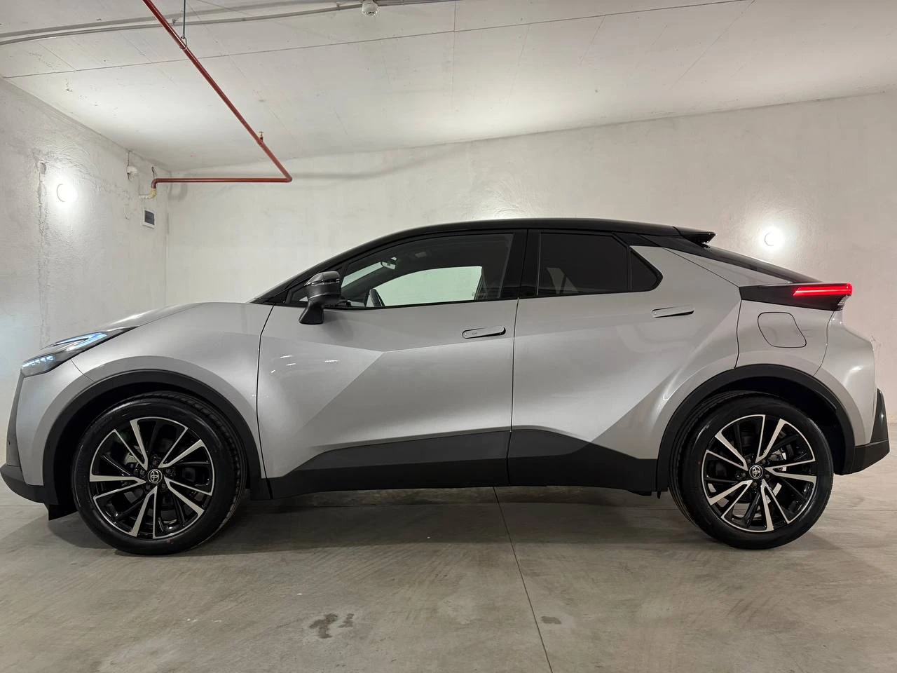 Toyota C-HR 2.0 Lounge* JBL* Memory* Ambient* НАЛИЧНА  - изображение 7