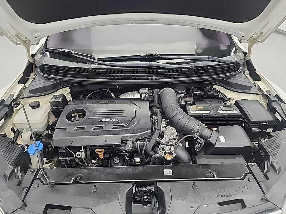 Kia Stonic Diesel 1.6 Prestige * НАЙ-ДОБРА ЦЕНА В БЪЛГАРИЯ*  - изображение 5