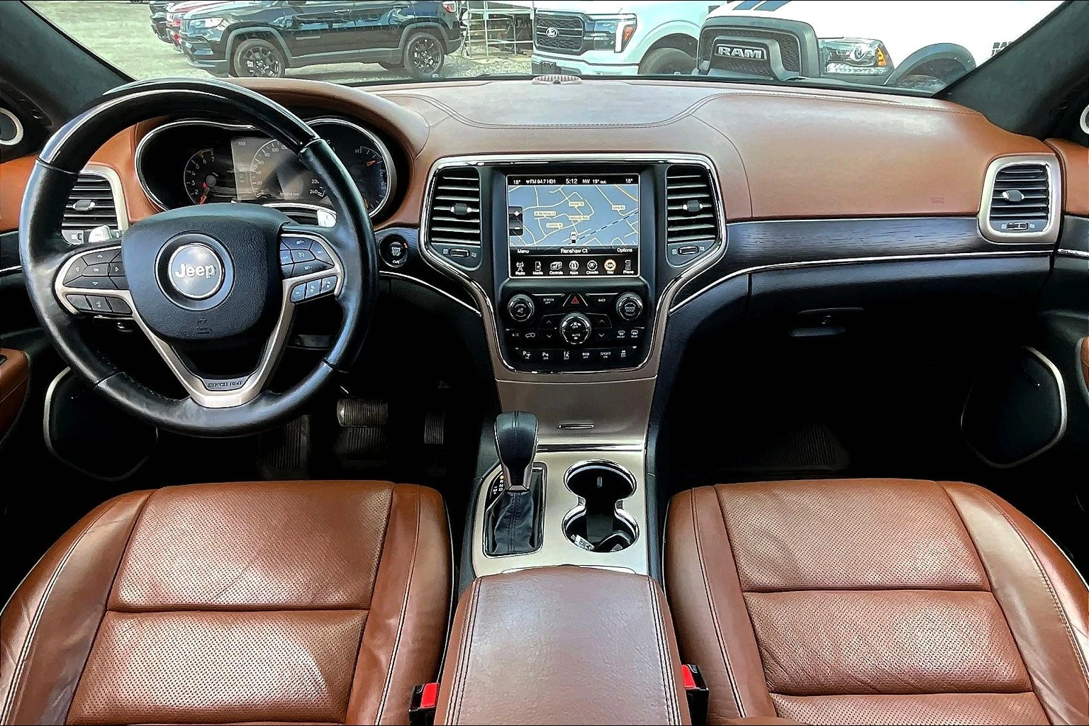 Jeep Grand cherokee SUMMIT V8 HEMI ДИСТРОНИК HARMAN KARDON ТЕЛЕВИЗОРИ - изображение 8