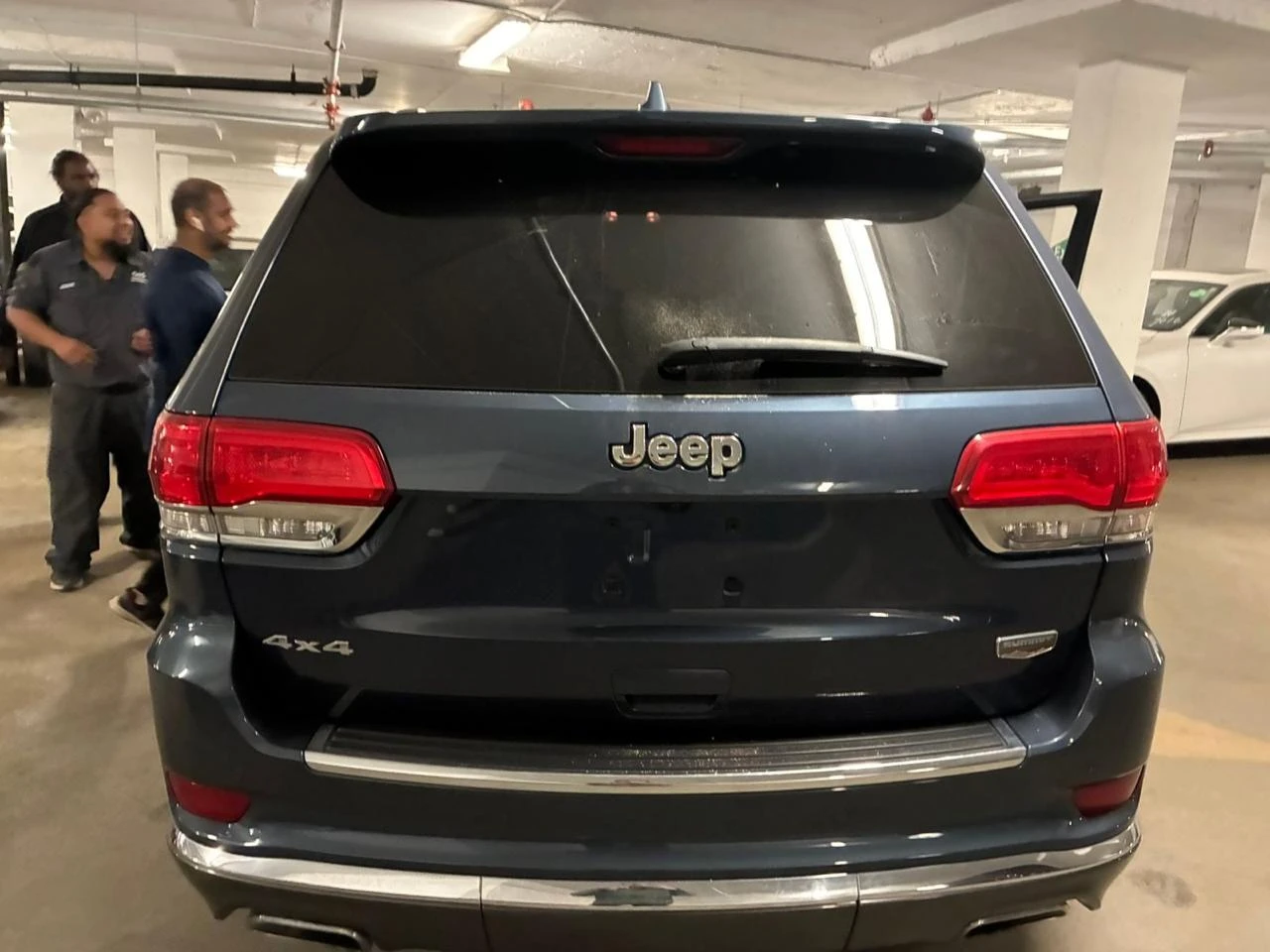 Jeep Grand cherokee SUMMIT* 3.6* Distronic* Обдух* Пано* H&K* Carplay, снимка 5 - Автомобили и джипове - 54110326