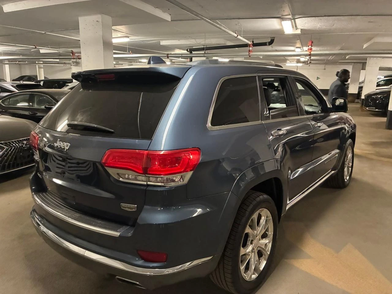 Jeep Grand cherokee SUMMIT* 3.6* Distronic* Обдух* Пано* H&K* Carplay, снимка 4 - Автомобили и джипове - 54110326