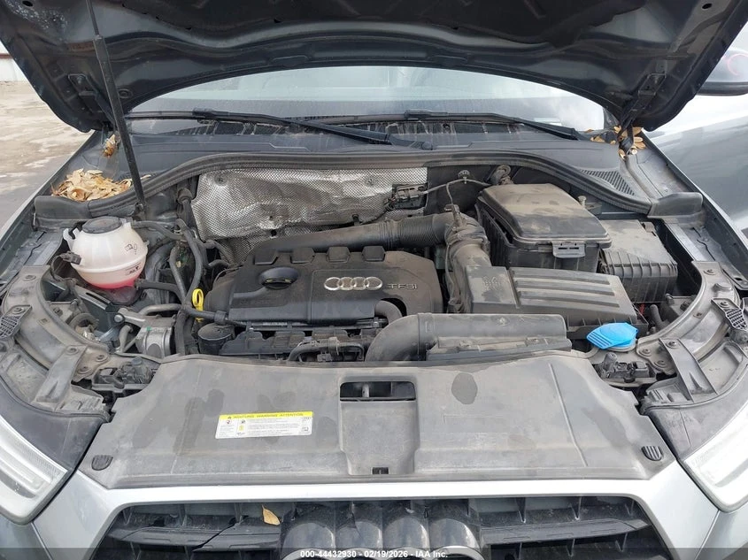 Audi Q3 2.0l 2.0T Premium Plus, снимка 10 - Автомобили и джипове - 54307606