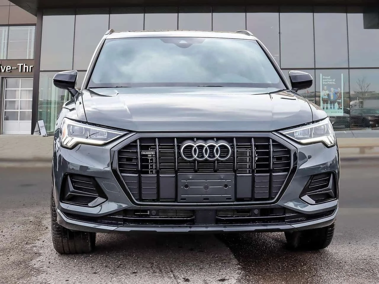 Audi Q3 * BASE * CARFAX * ЦЕНА ДО БГ, снимка 2 - Автомобили и джипове - 54904992