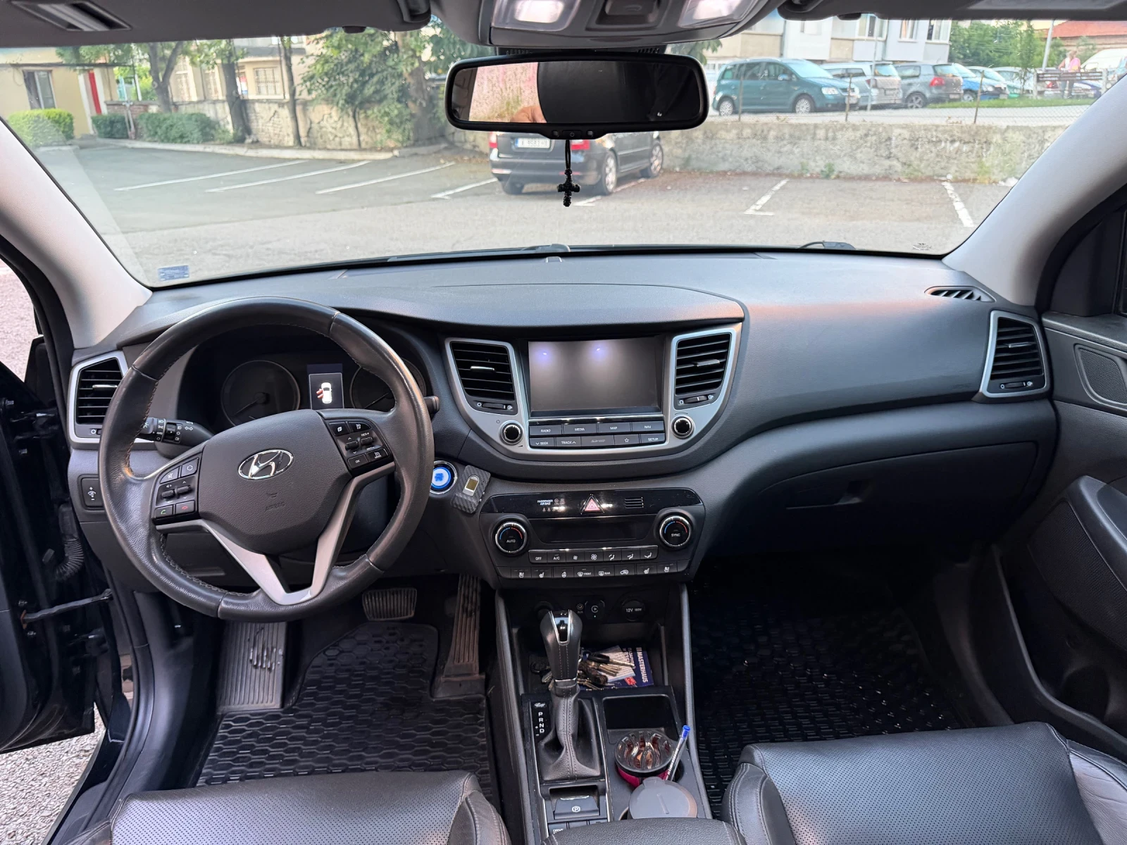 Hyundai Tucson  2.0CRDI Premium 4х4 , снимка 9 - Автомобили и джипове - 54905150