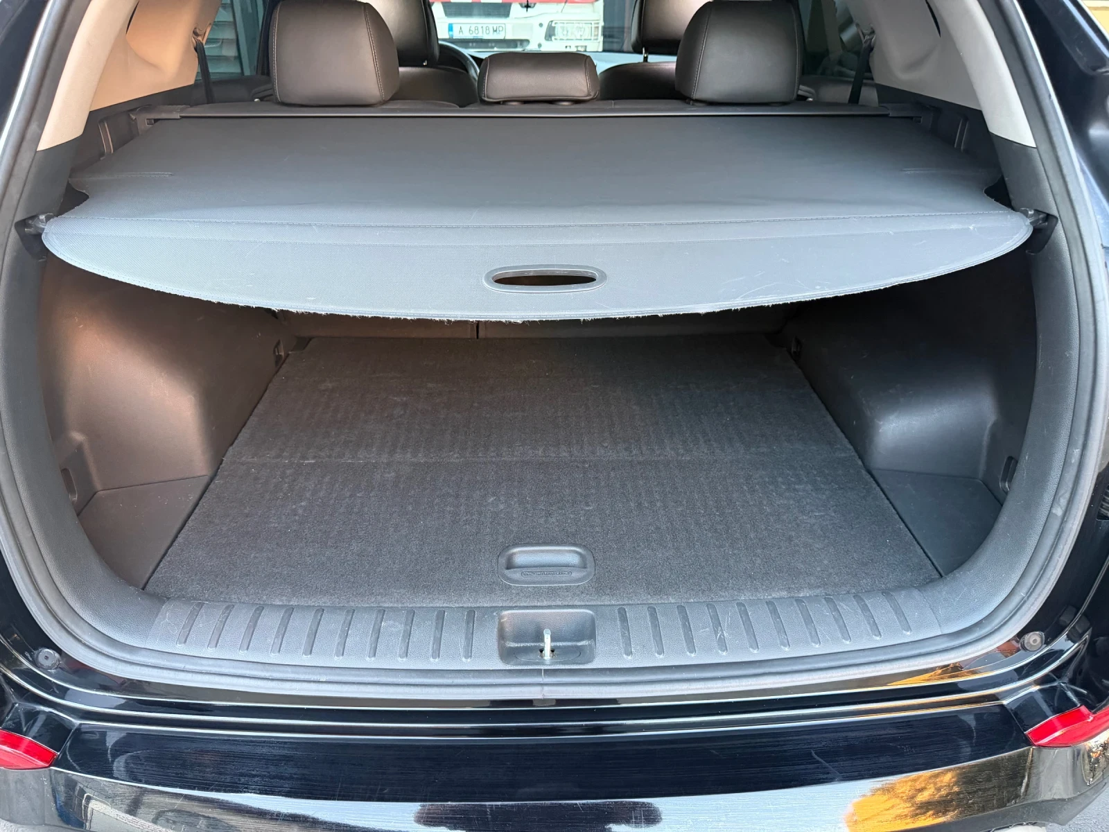 Hyundai Tucson  2.0CRDI Premium 4х4 , снимка 8 - Автомобили и джипове - 54905150