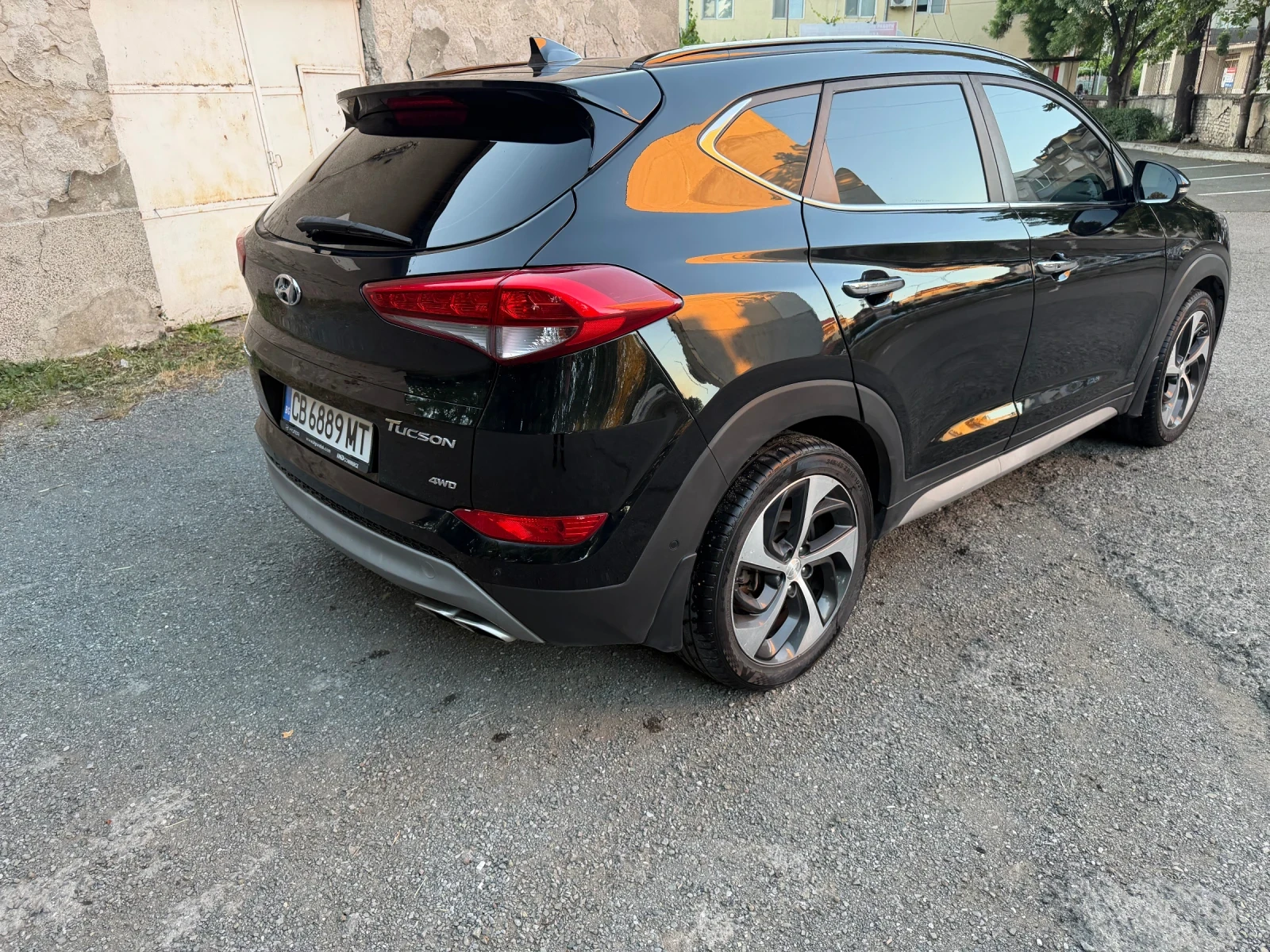 Hyundai Tucson  2.0CRDI Premium 4х4 , снимка 5 - Автомобили и джипове - 54905150