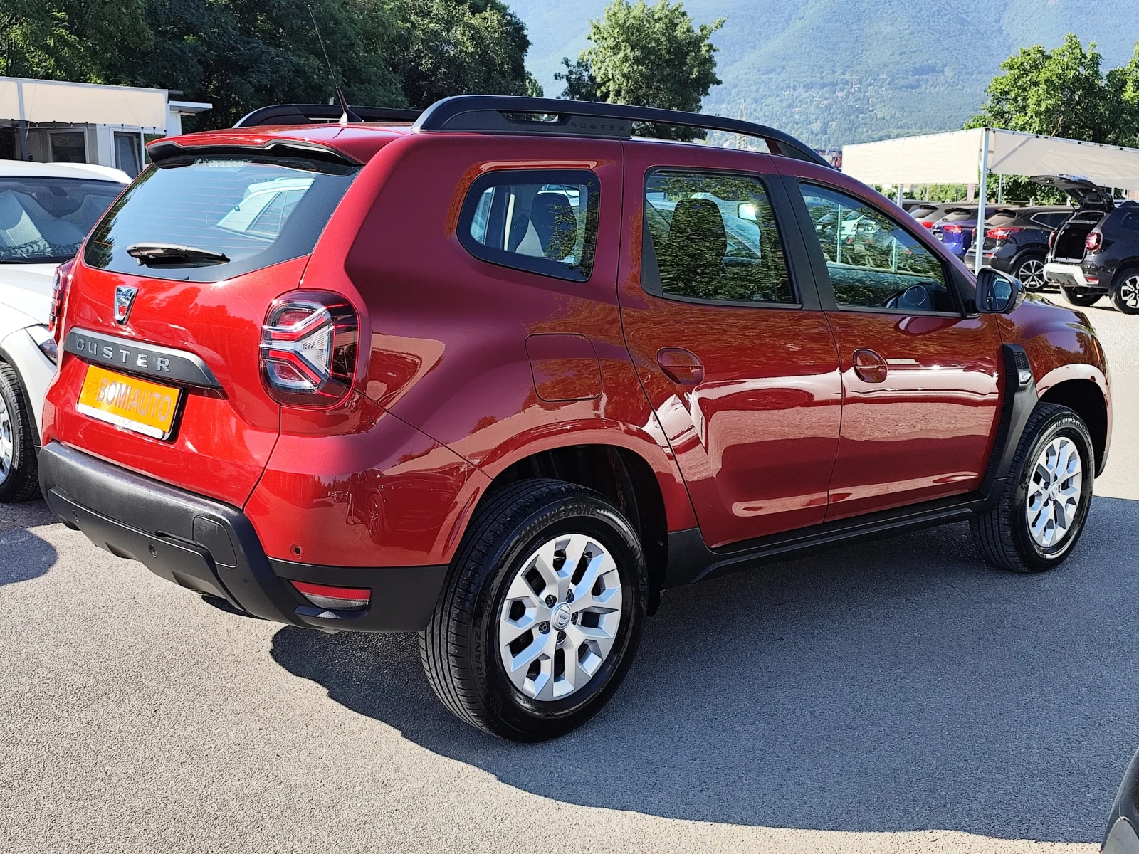 Dacia Duster 1.5dCi* PRESTIGE* ПАРКТРОНИК* LED* EURO-6D, снимка 4 - Автомобили и джипове - 55290858