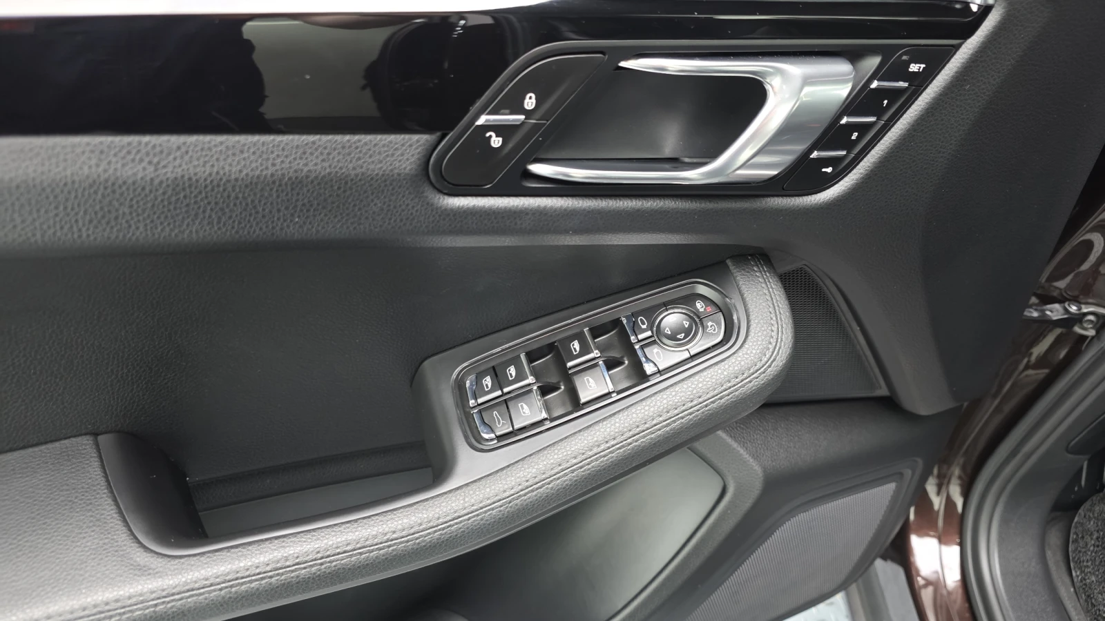 Porsche Macan S Diesel* ЕЛ. БАГАЖНИК* BLIND SPOT* КРАЙНА ЦЕНА, снимка 14 - Автомобили и джипове - 55496236