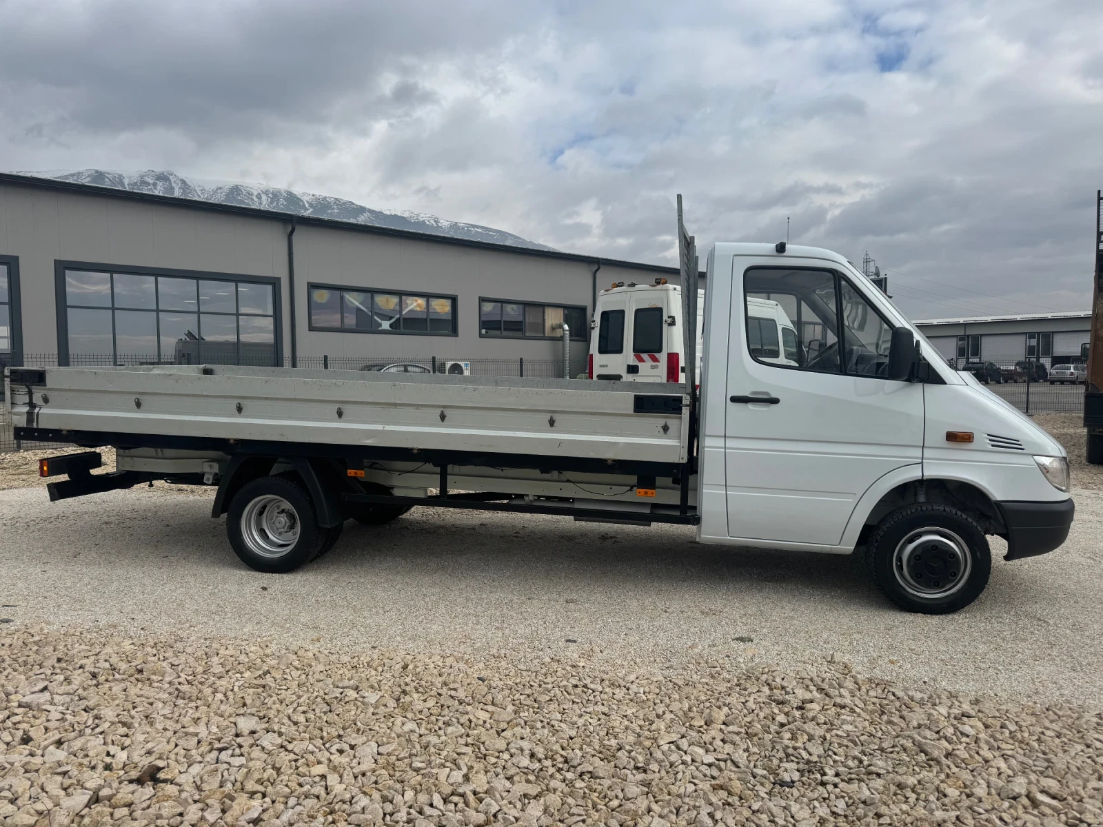 Mercedes-Benz Sprinter 413 4.50M - изображение 4