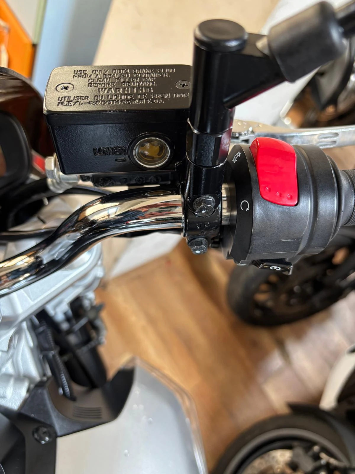 Suzuki Gsr 600 21000km, снимка 15 - Мотоциклети и мототехника - 54013376