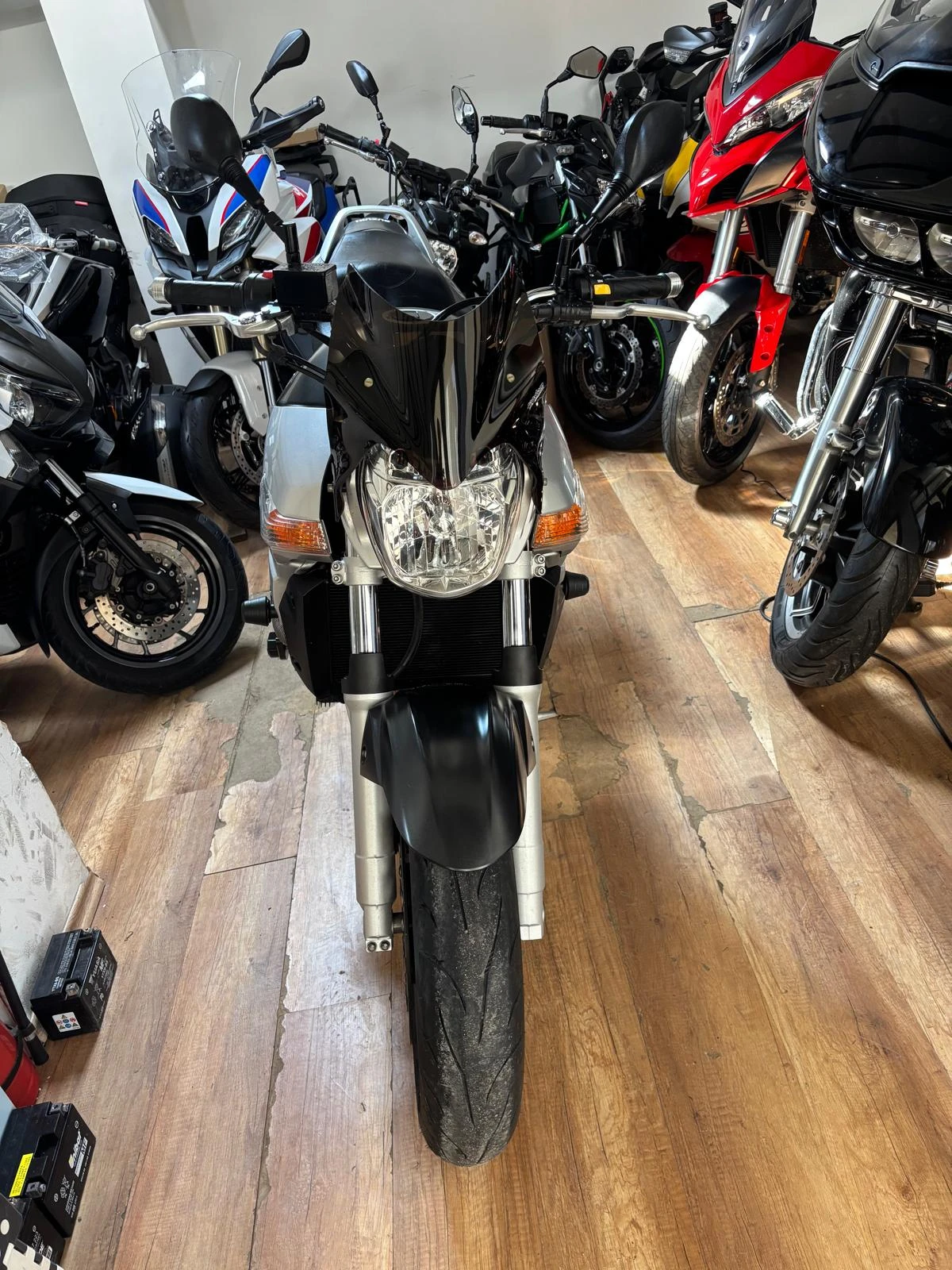 Suzuki Gsr 600 21000km, снимка 3 - Мотоциклети и мототехника - 54013376