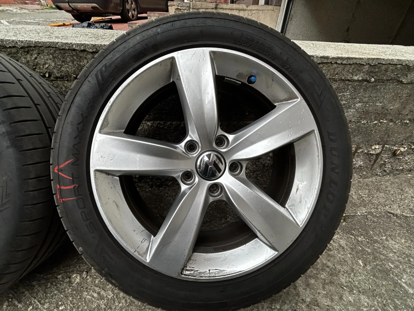    235/45R17  VW | Mobile.bg   5