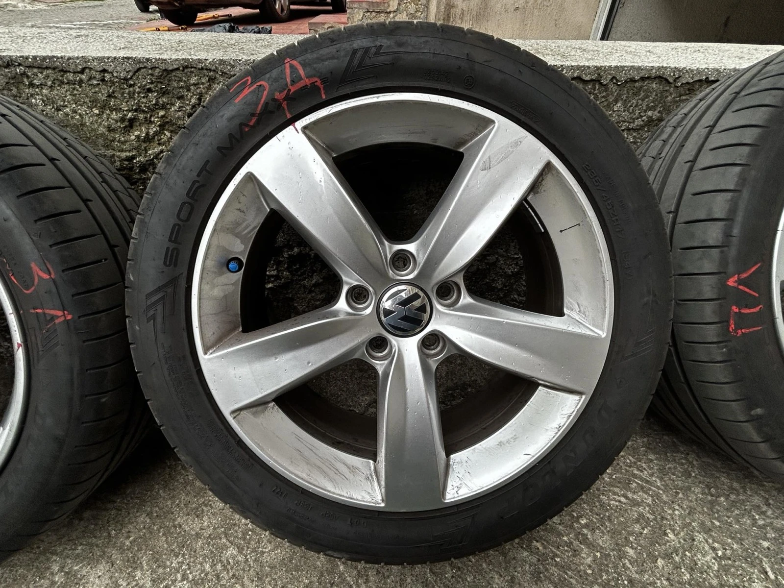    235/45R17  VW | Mobile.bg   4