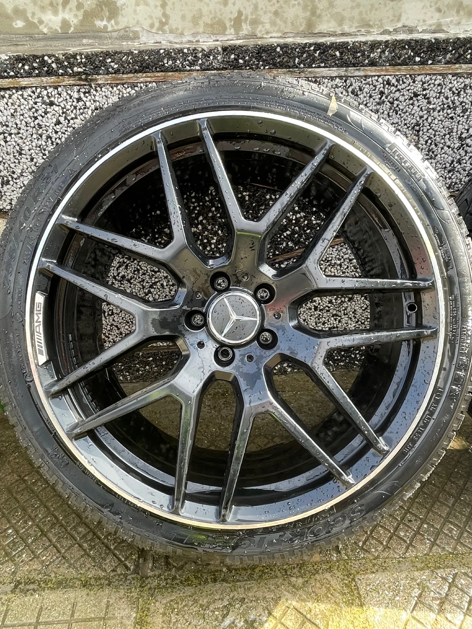 Гуми с джанти  255/40R21
