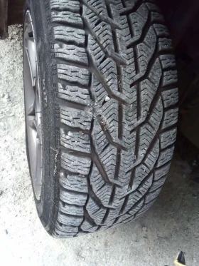 Dacia Sandero 1.4i, снимка 2