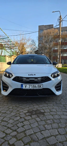 Kia Ceed Plug In Hybrid, снимка 2