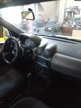 Обява за продажба на Dacia Sandero 1.4i ~1 111 лв. - изображение 8