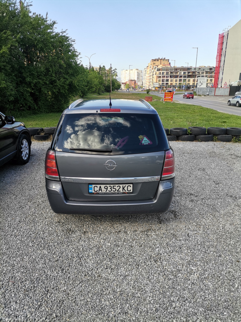 Opel Zafira, снимка 14 - Автомобили и джипове - 46174324
