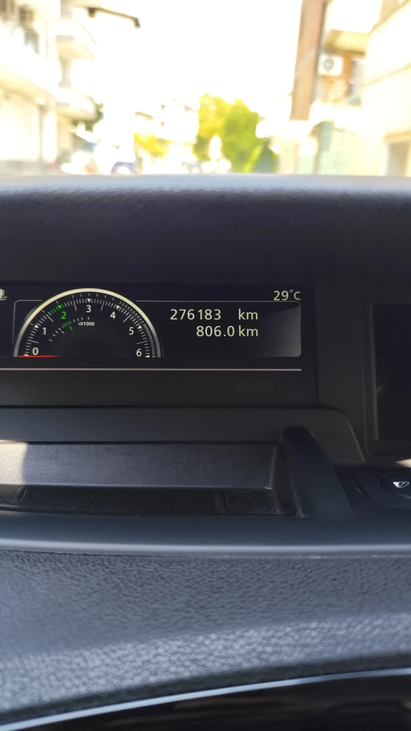 Renault Grand scenic Bose 1.6 dci, снимка 11 - Автомобили и джипове - 52537530