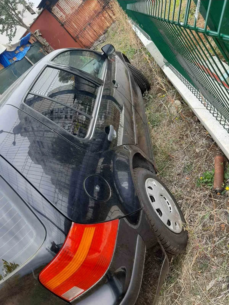 VW Golf 1.4i 16V 75кс, снимка 4 - Автомобили и джипове - 52348974