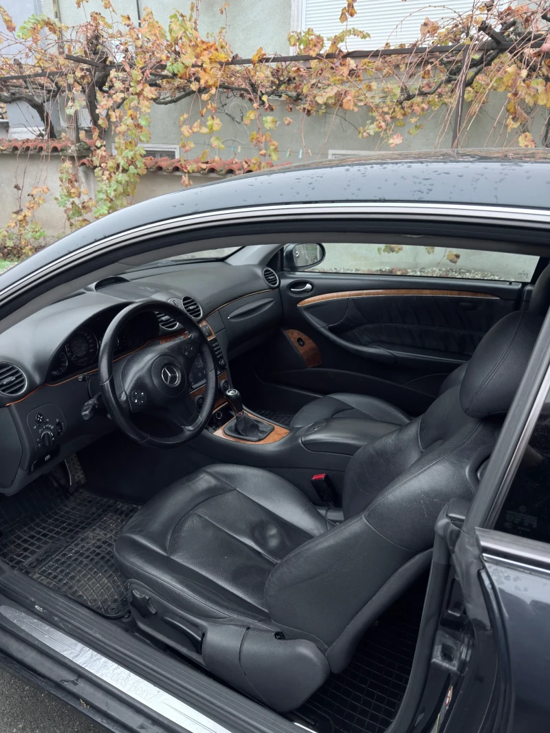 Mercedes-Benz CLK, снимка 4 - Автомобили и джипове - 52451253