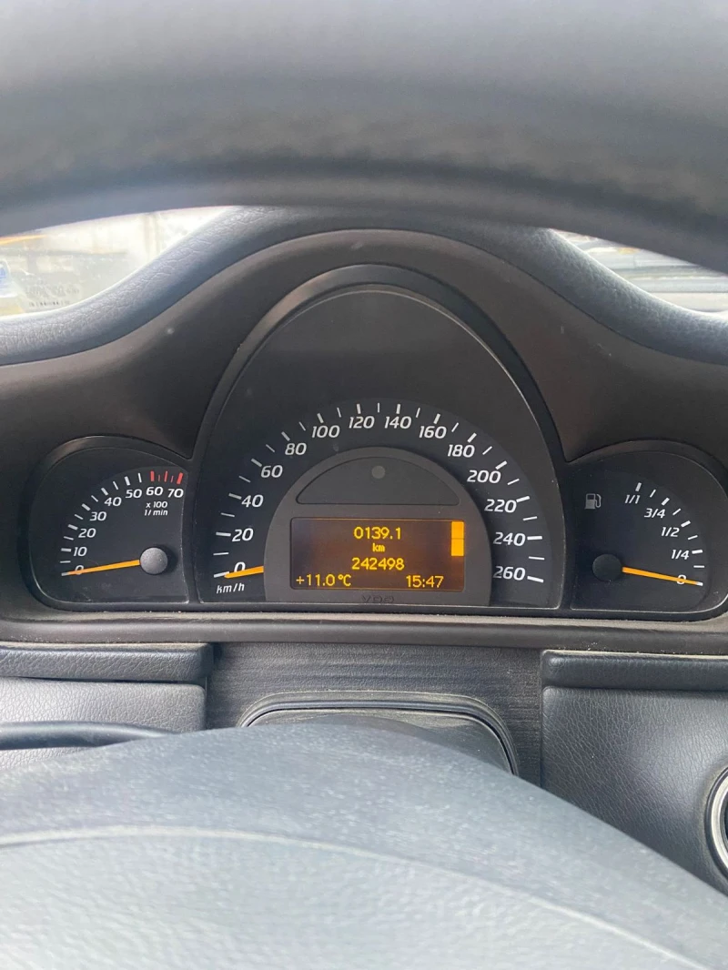 Mercedes-Benz C 230, снимка 5 - Автомобили и джипове - 52471132