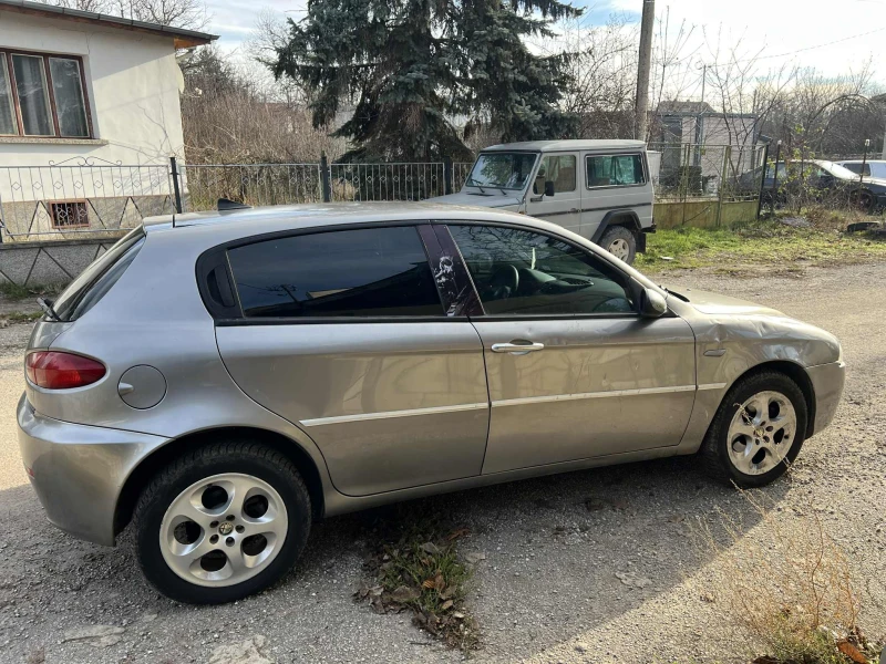 Alfa Romeo 147 1.6 Facelift, снимка 6 - Автомобили и джипове - 52823852