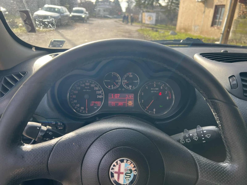 Alfa Romeo 147 1.6 Facelift, снимка 10 - Автомобили и джипове - 52823852