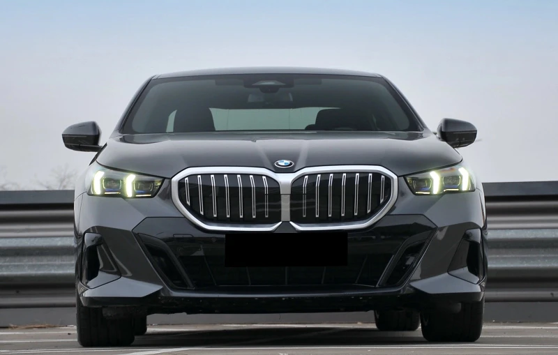 BMW 520 M-Sport, снимка 2 - Автомобили и джипове - 53165383