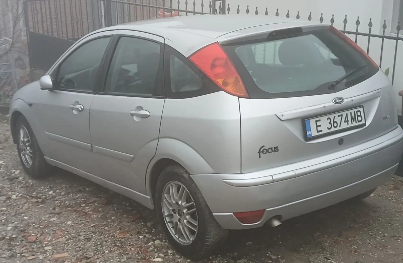 Ford Focus 1.8, снимка 3 - Автомобили и джипове - 53221616