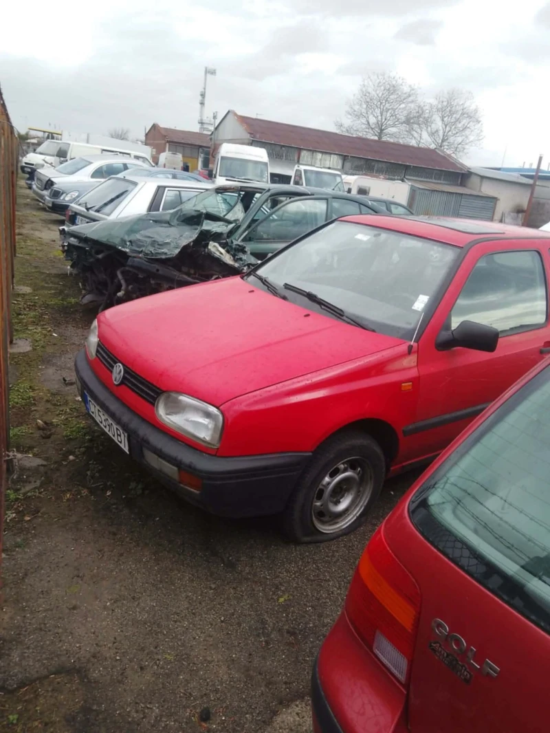 VW Golf, снимка 2 - Автомобили и джипове - 53237740