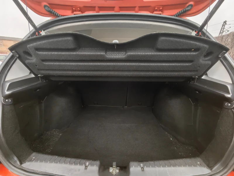 Lada Kalina CROSS, 1.6 Бензин 98 кс, Климатик, Евро 6 , снимка 10 - Автомобили и джипове - 53244741