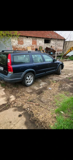 Volvo Xc70 2.4 Т, снимка 3 - Автомобили и джипове - 54661998
