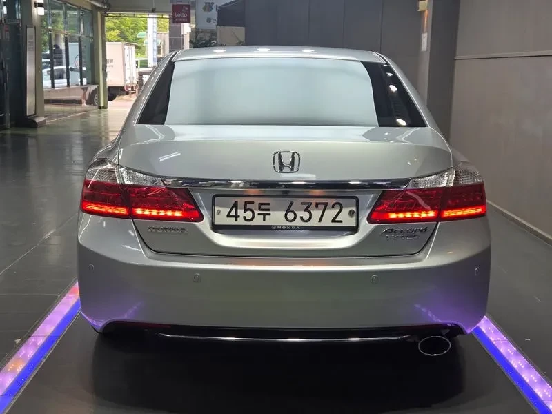 Honda Accord  2.4 9Th Generation, снимка 7 - Автомобили и джипове - 56021218