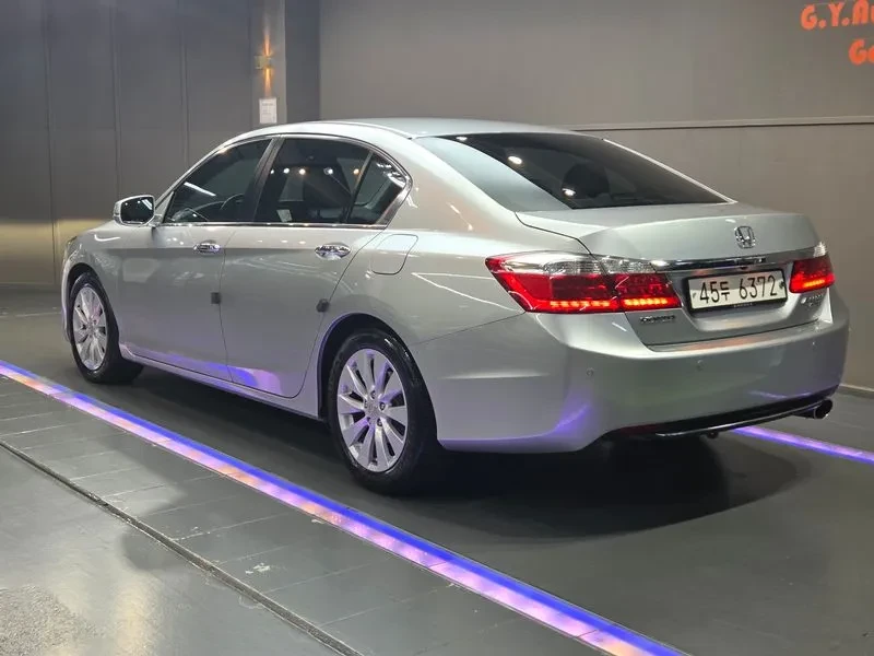 Honda Accord  2.4 9Th Generation, снимка 5 - Автомобили и джипове - 56021218