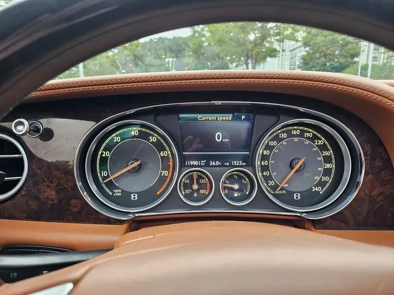 Bentley Flying Spur 6.0 - САМО 30% АВАНС, снимка 16 - Автомобили и джипове - 56222660