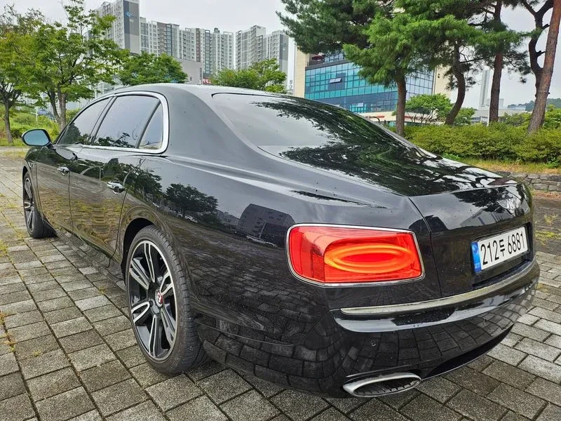 Bentley Flying Spur 6.0 - САМО 30% АВАНС, снимка 3 - Автомобили и джипове - 56222660