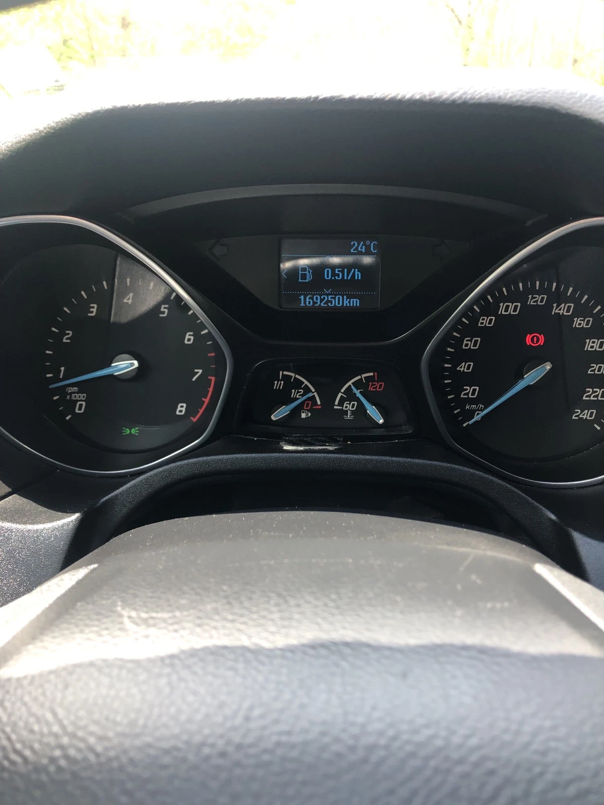 Ford Focus  1.0-ECOBOOTS 125 кс. - изображение 10