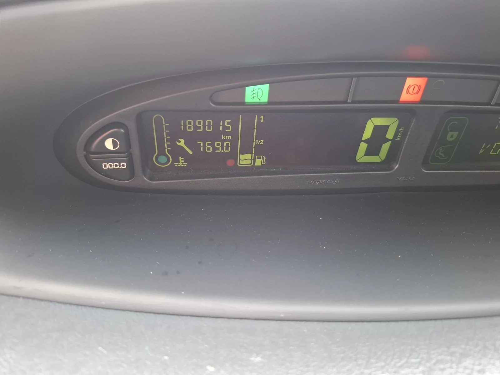 Citroen Xsara picasso 1.6HDI-109к.с. КЛИМАТРОНИК* ПАРКТРОНИК* АВТОПИЛОТ* | Mobile.bg — изображение 14
