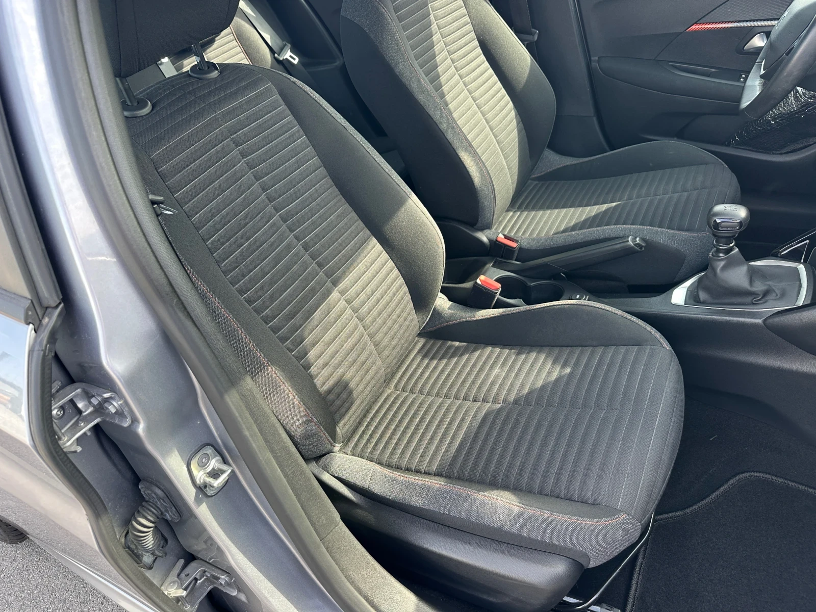 Peugeot 208 1.5 blue hdi - изображение 9