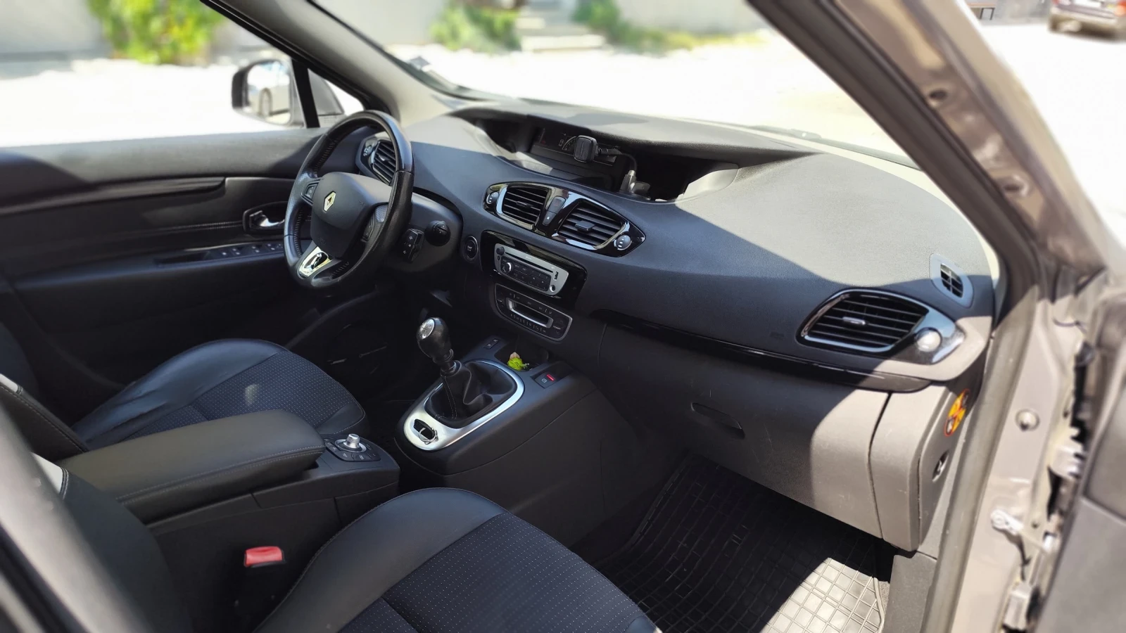 Renault Grand scenic Bose | Mobile.bg — изображение 12