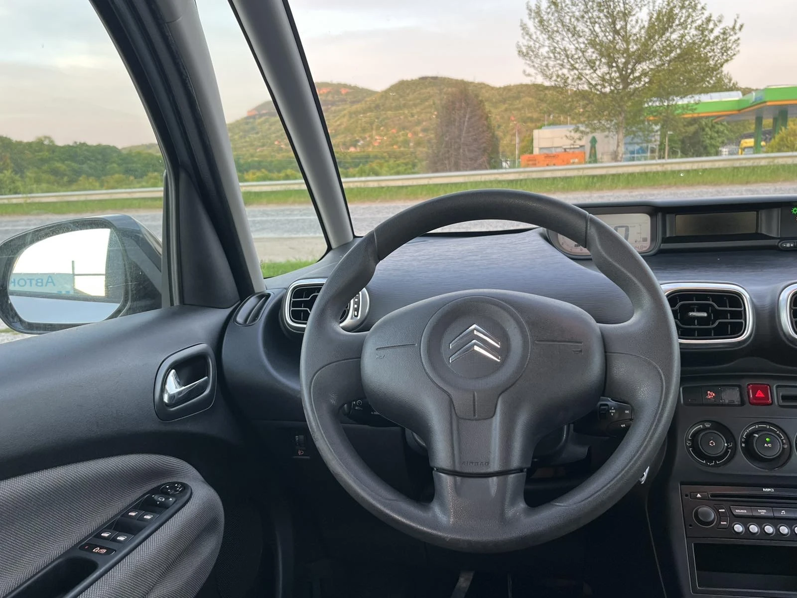 Citroen C3 Picasso 1.4I 95кс EURO 4 КЛИМАТИК АВТОПИЛОТ, снимка 12 - Автомобили и джипове - 52682336
