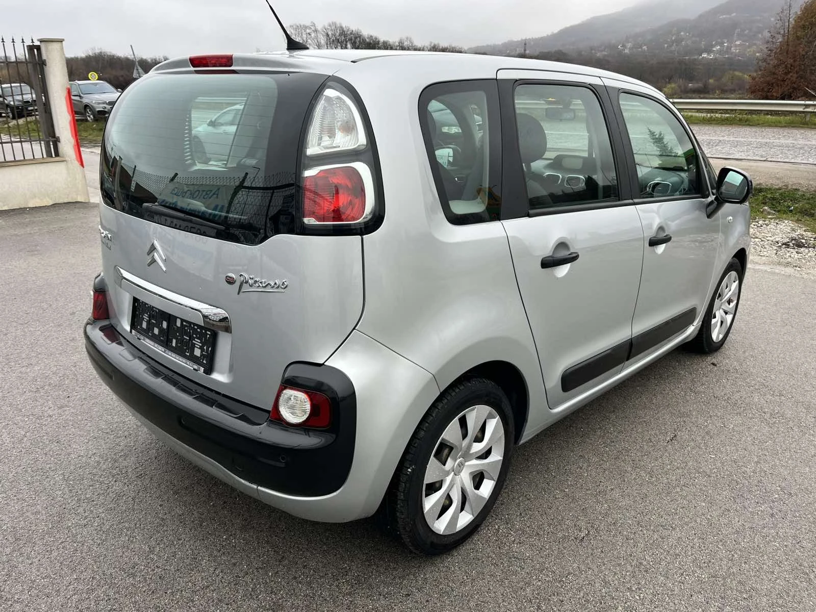Citroen C3 Picasso 1.4I 95кс EURO 4 КЛИМАТИК АВТОПИЛОТ - изображение 4