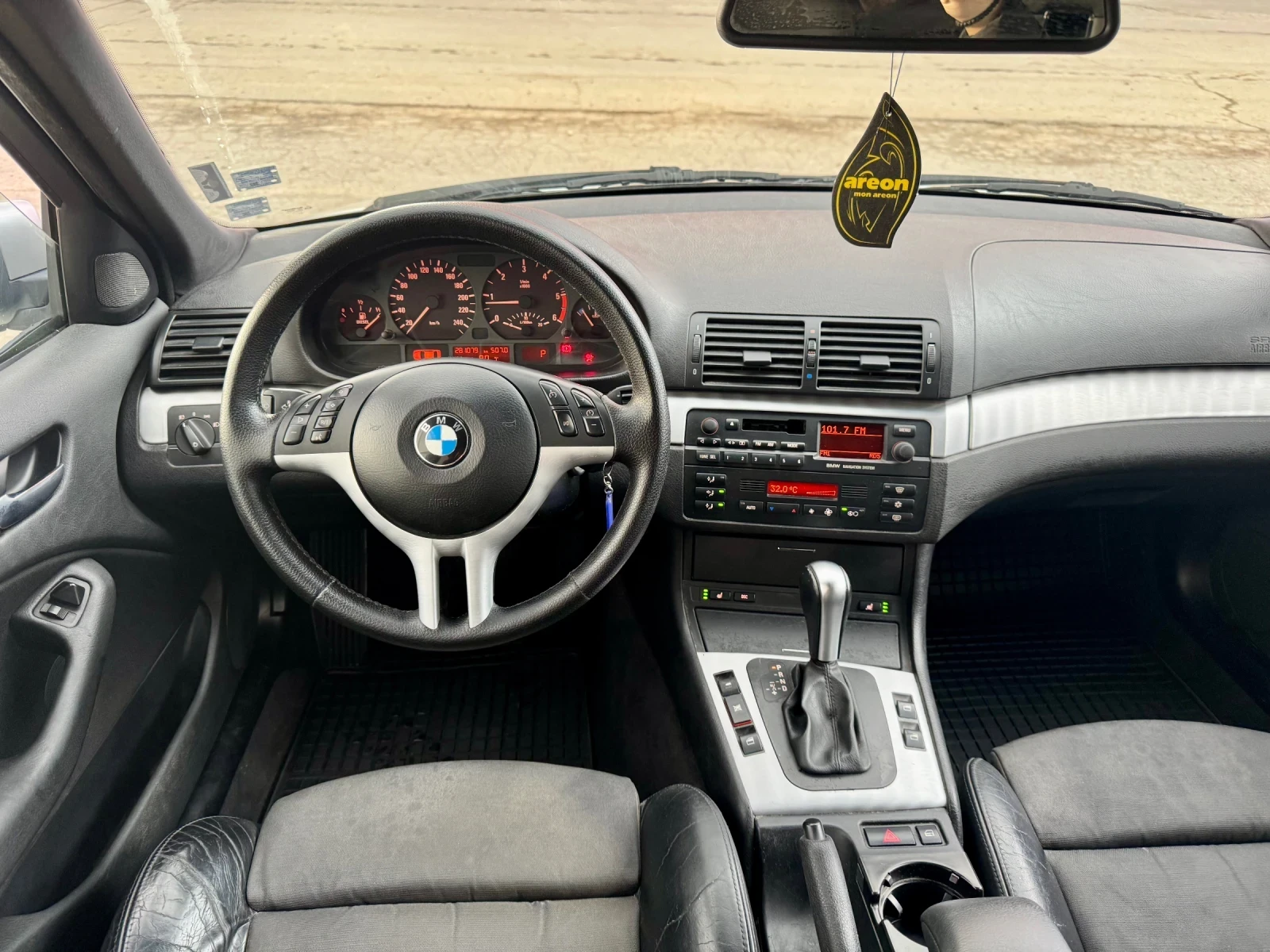 BMW 320, снимка 10 - Автомобили и джипове - 53773055