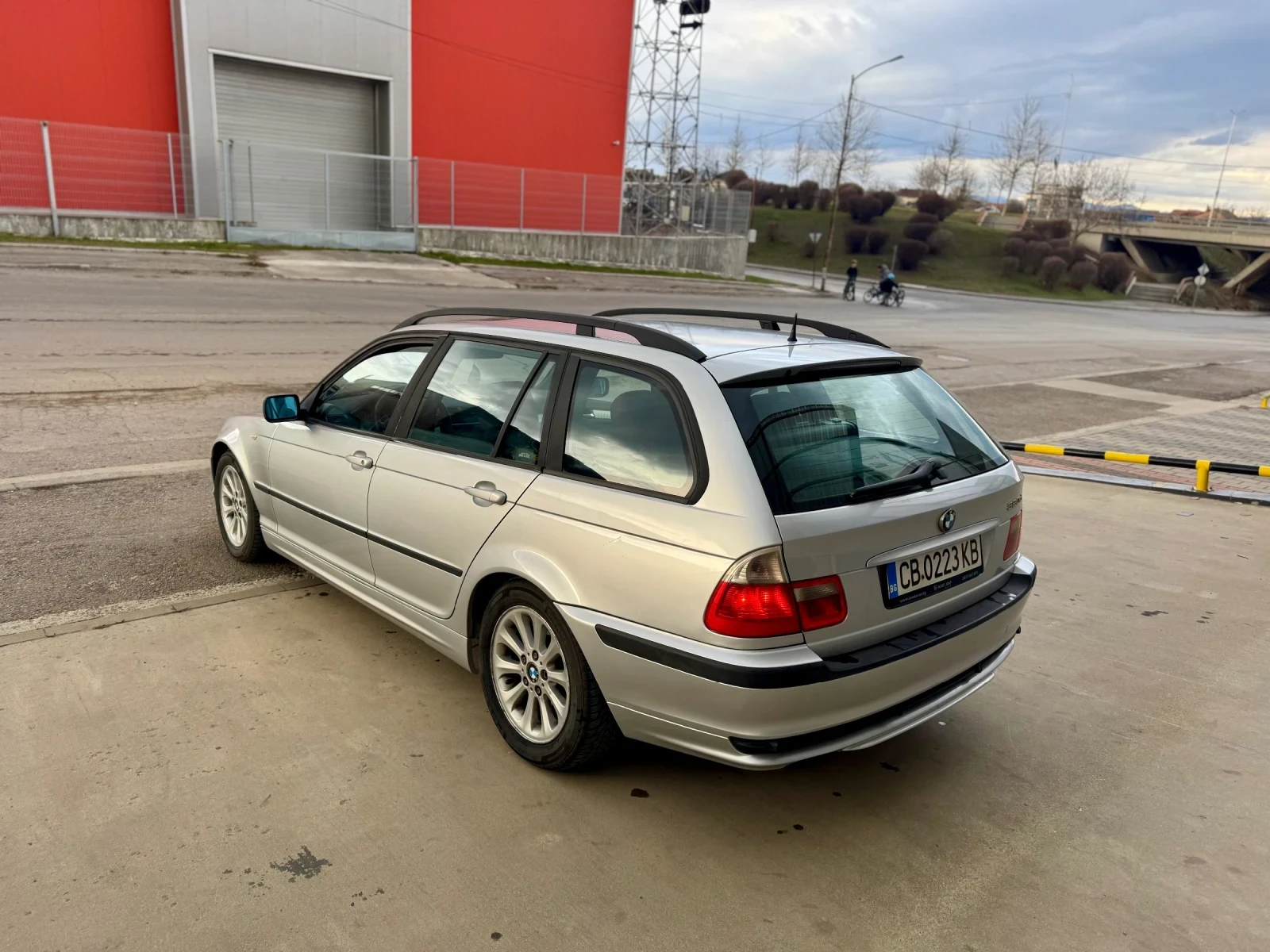 BMW 320, снимка 7 - Автомобили и джипове - 53773055