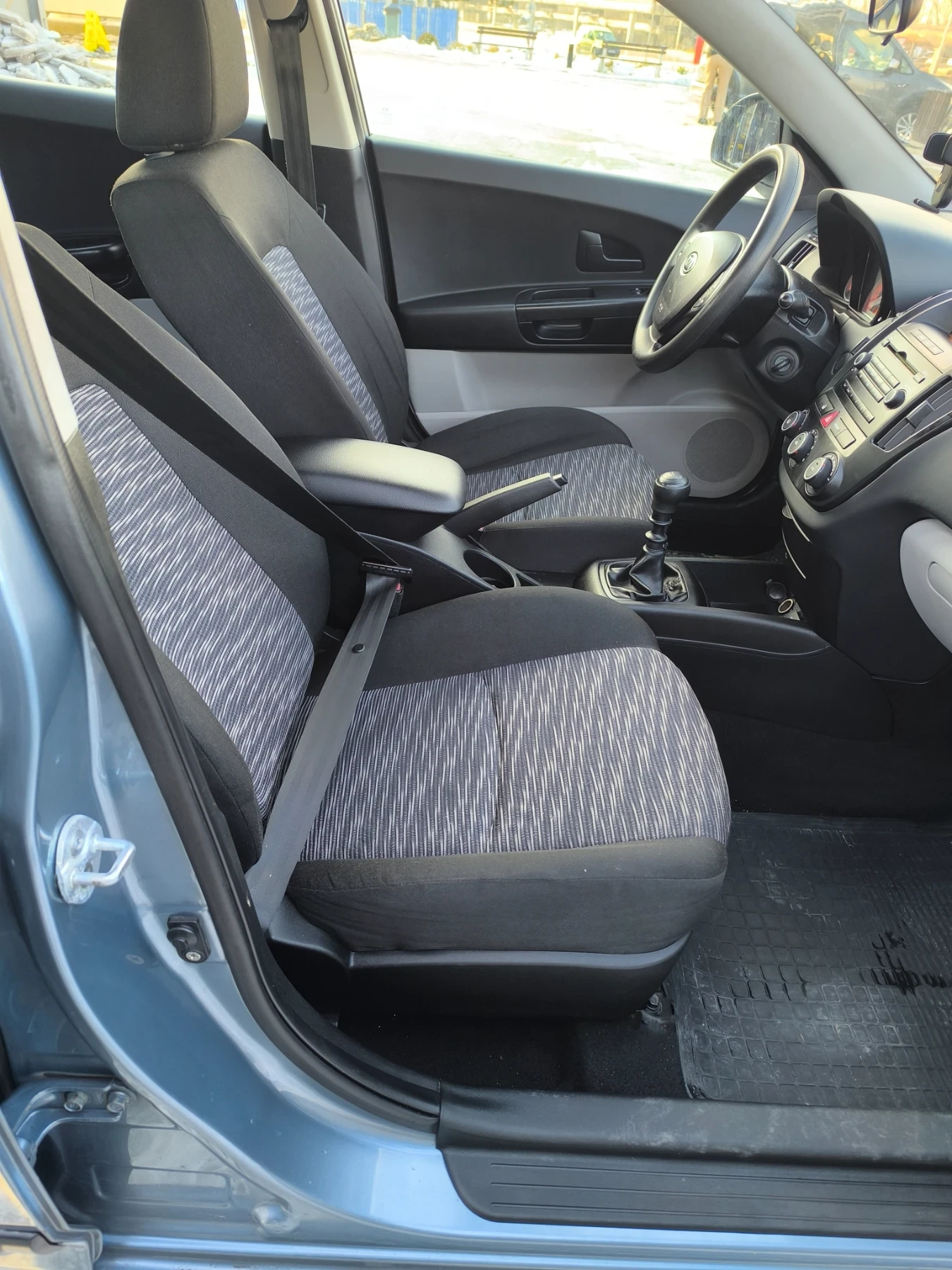 Kia Ceed 1, 4 бен/газ реялни 135000км, обслужен, надежден , снимка 16 - Автомобили и джипове - 53807612